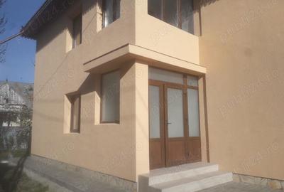 Casă cu 5 camere cu Teren 567 Mp în Târgu Neamț - 9