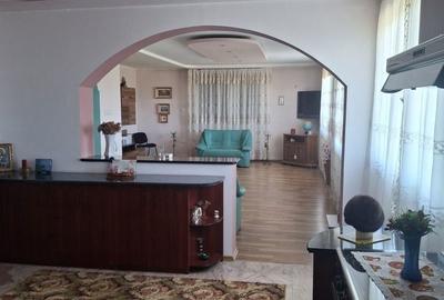Casă cu 4 camere în Central - 6