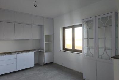 Casa finisata, teren 2500mp, Marginea - 10