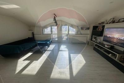 Apartament cu 4 camere de vanzare in zona Rovine - 2