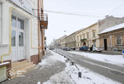 Apartament cu 4 camere semidecomandat în Central - 1