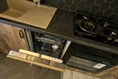 Apartament cu 3 camere decomandat în Central - 1