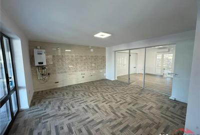 Casă cu 9 camere cu Teren 1134 Mp în Golești - 5