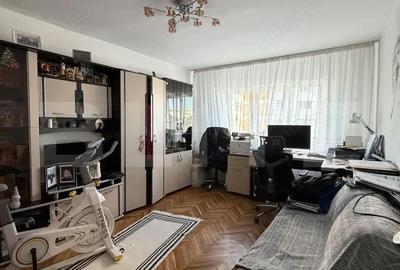 Apartament cu 4 camere decomandat în Central - 4
