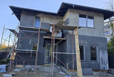 Casă cu 4 camere în Central - 6