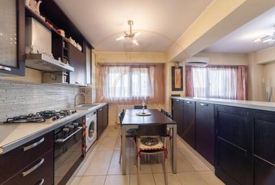 Apartament ultracentral 3 camere IC Bratianu Pitesti - 1