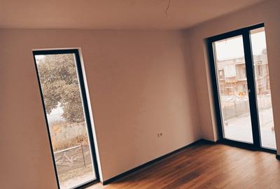Duplex cu 4 camere cu Canalizare în Central - 19