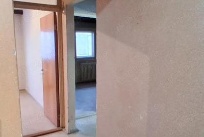 Apartament cu 3 camere decomandat în Brâncoveanu - 3