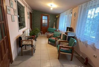 Casă cu 7 camere cu Teren 900 Mp în Central - 9