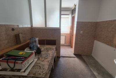 POARTA 6 APARTAMENT CU 3 CAMERE  LIBER GAZE 68 MP PRET 112000 EURO - 13