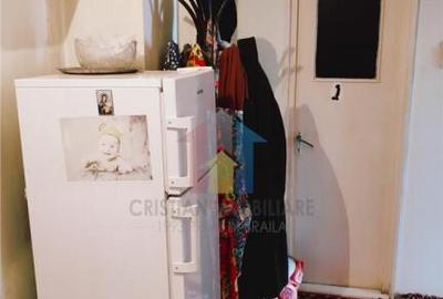 2 camere confort 1 Decomandat, Viziru 3, etaj intermediar - 2