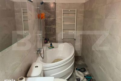 Casă cu 5 camere cu Teren 1187 Mp în Central - 1