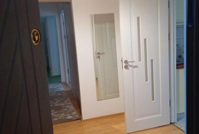 Apartament cu 3 camere decomandat în Șcheia - 1