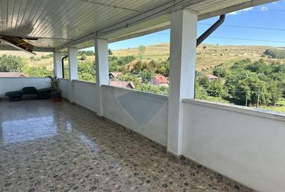 Casa spatioasa in Ciritei, gata de mutat - 20