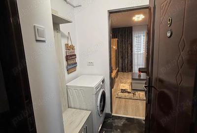 Vand garsoniera moderna, Pitesti et 1, recent renovata.