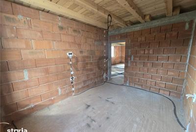 Casă cu 3 camere cu Teren 545 Mp în Girișu de Criș - 6