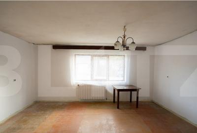 Casa Individuala cu Poten?ial Masiv de Renovare ?i Teren - 4