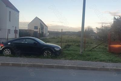 Teren de 2400 mp, în Tineretului - 1
