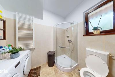 Casă cu 4 camere cu Teren 1750 Mp în Central - 2