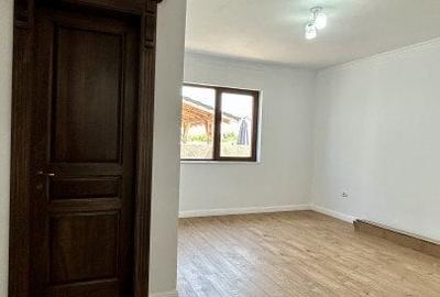 Casă individuală cu 4 camere cu Canalizare în Ghiroda - 16