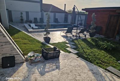 Casă cu 3 camere în 23 August - 1