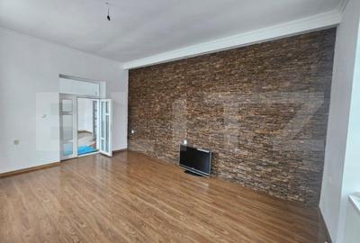 Casă cu 2 camere cu Teren 500 Mp în Central - 3