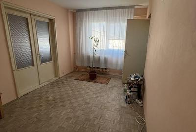 Apartament cu 2 camere semidecomandat în Valea Rosie