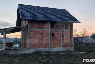 Casă cu 4 camere cu Teren 585 Mp în Central