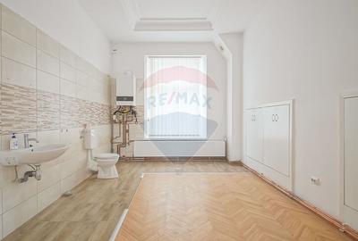 Spațiu de închiriat, central, Sânpetru! - 13