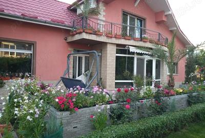 Casă cu 4 camere în Central - 2