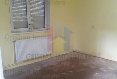 Casa 4 cam boltari teren= 670 mp toate utilitatile Chercea- - 3