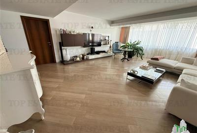 Apartament cu 4 camere decomandat în Central - 2