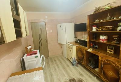 Apartament cu 3 camere decomandat în Războieni - 5