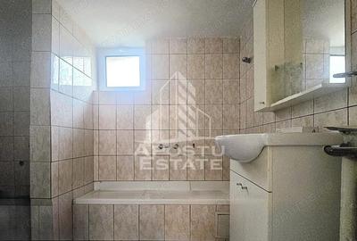 Casă cu 4 camere cu Teren 310 Mp în Micălaca - 3