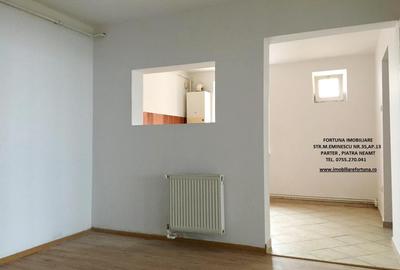 Apartament 3 camere, cu boxa, zona BCR - 3