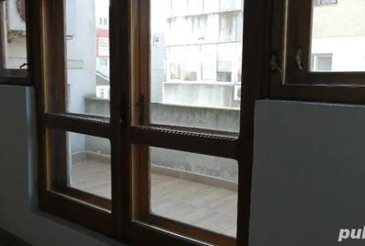 Spațiu comercial, de 54 mp, în Delfinariu