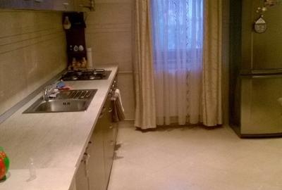 Direct Proprietar - Apartament 3 camere, decomandat, zona Bucovina - 2