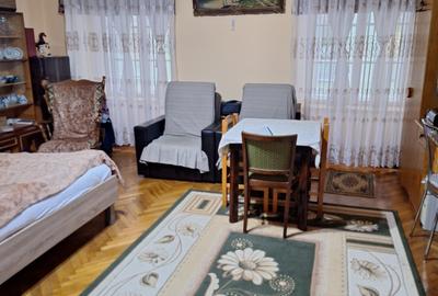 Piata Libertatii,ap 2 cam semidecomandat,s-55 mp,parter/2,p.137.000 euro - 1