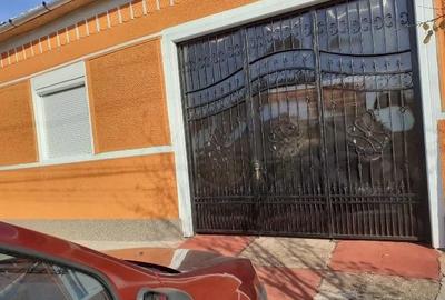 Casă cu 9 camere cu Teren 2200 Mp în Vasile Goldiș - 10