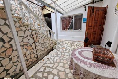 Casă cu 7 camere cu Teren 600 Mp în Central - 17