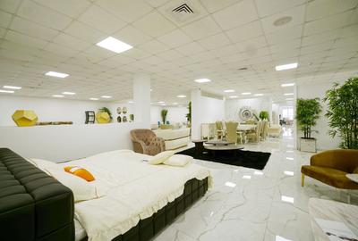 Spațiu comercial, de 1,980 mp, în Păcii - 21