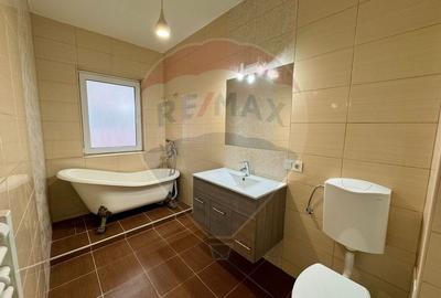 Apartament cu 2 camere de vânzare, loc de parcare,Florești, Comision 0 - 4