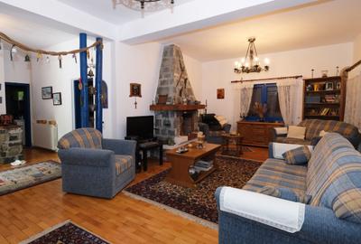 Vanzare casa mare munte, zona superba si 4000 mp teren la munte Cheia Prahova - 1