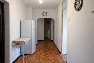 Apartament cu 3 camere semidecomandat în Geamăna - 1