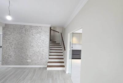 Casă cu 4 camere cu Canalizare în 1 Mai - 15