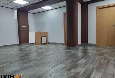 Spațiu comercial, de 55 mp, în Central - 3