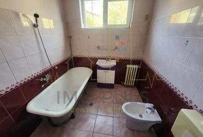 Ultracentral. Parter inalt. Intrare separata. Teren 403 mp in proprietate. - 3