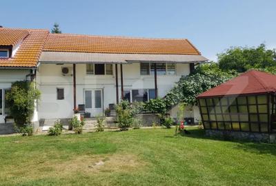 Casă cu 5 camere cu Teren 21111 Mp în Central - 14