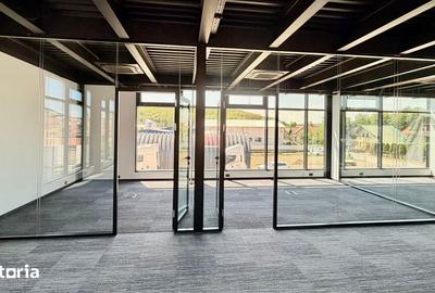 Spațiu comercial, de 480 mp, în Central - 3