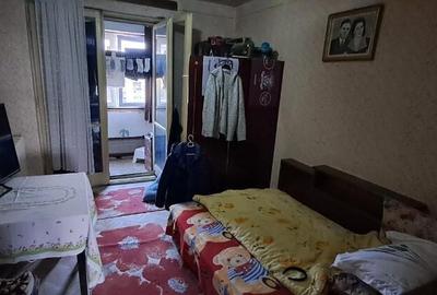 Apartament cu 3 camere semidecomandat în Baba Novac - 1